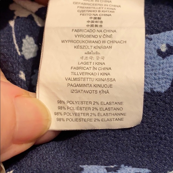 Michael Kors Garden Patch roll tab l/s Top - Picture 10 of 12